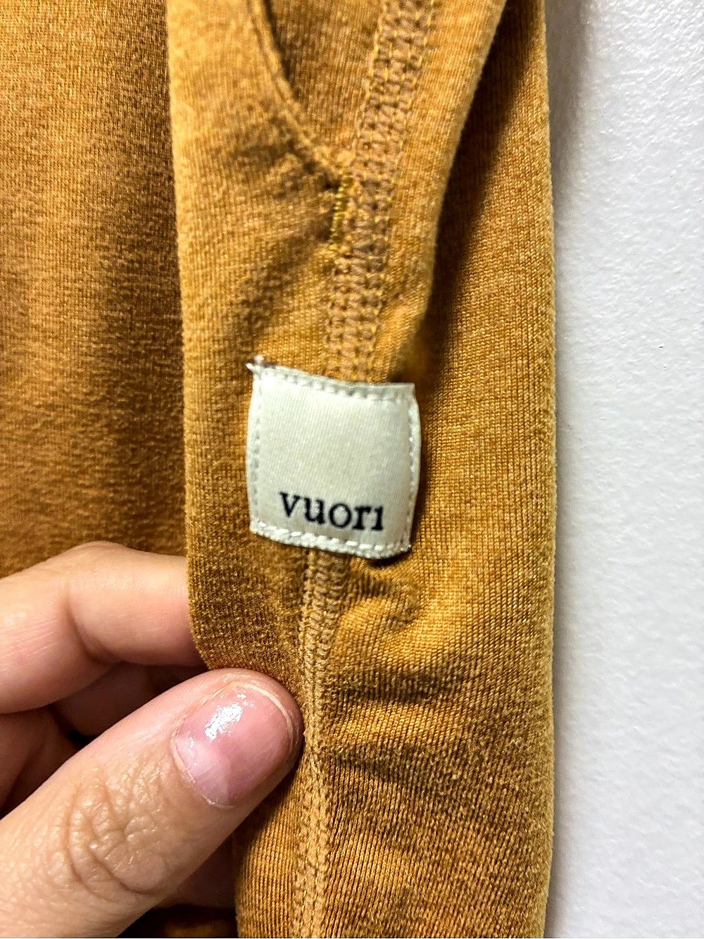 Vuori Performance Jogger Pants in Orange Small - Picture 5 of 9